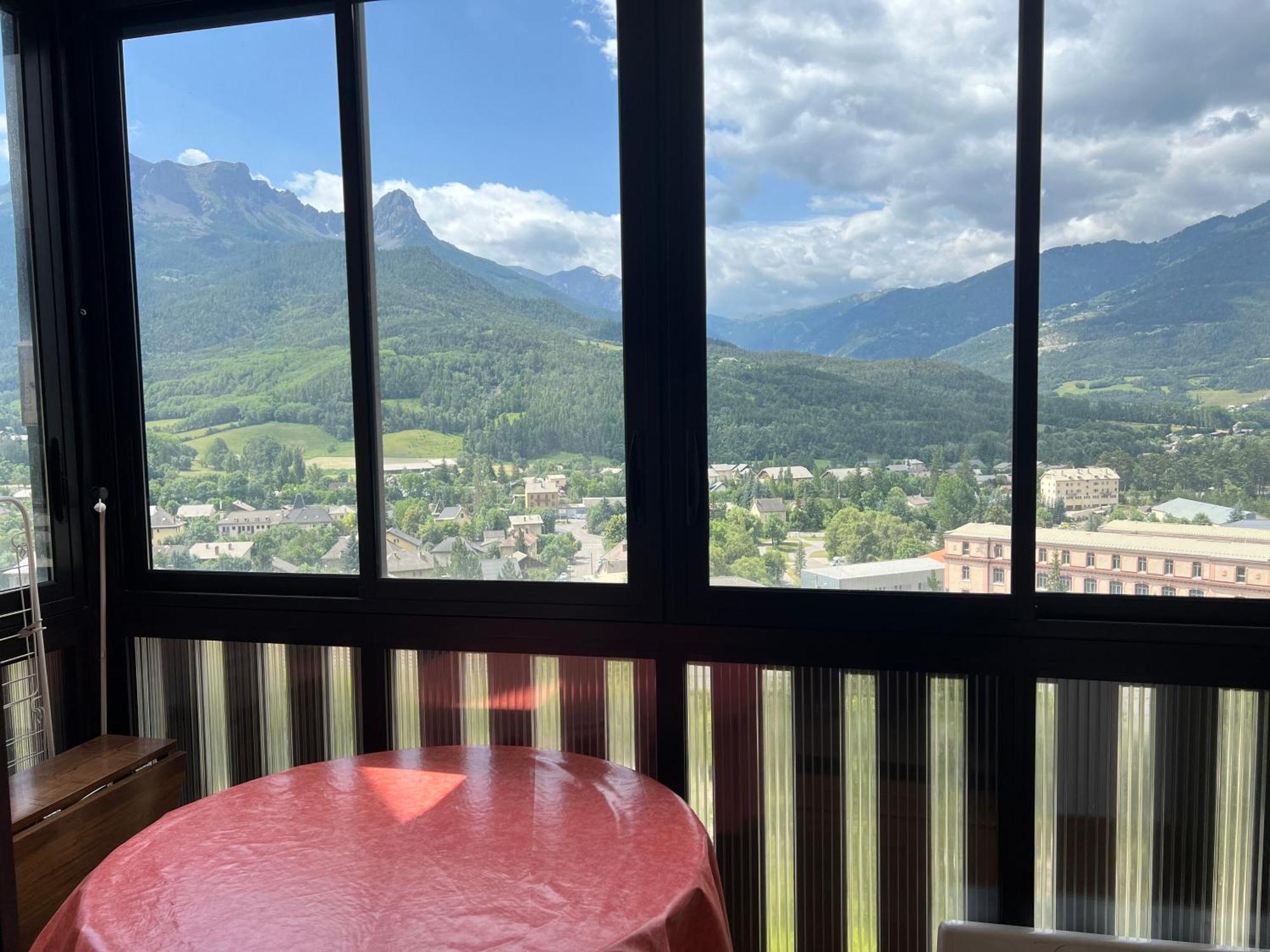 Terrasse Adroit T2 Barcelonnette - Wi-Fi Gratuit - 7 Couchages Διαμέρισμα Εξωτερικό φωτογραφία