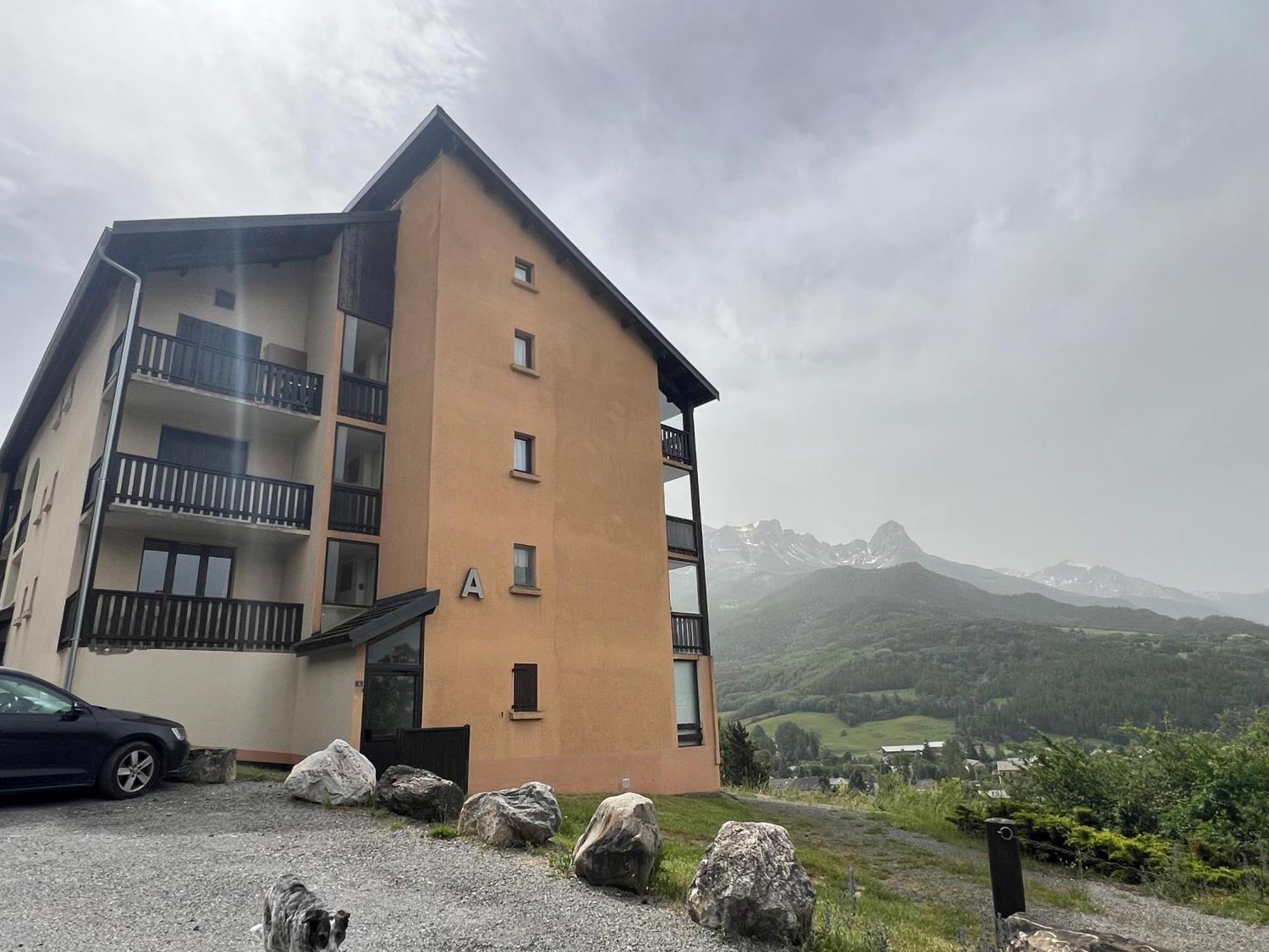 Terrasse Adroit T2 Barcelonnette - Wi-Fi Gratuit - 7 Couchages Διαμέρισμα Εξωτερικό φωτογραφία